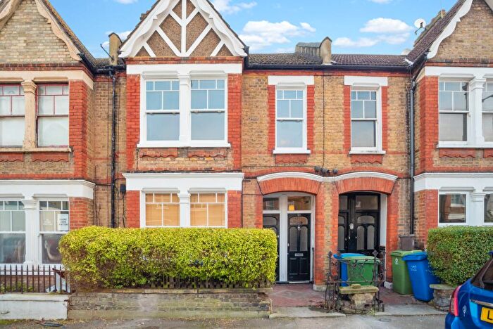 2 Bedroom Flat To Rent In Surrey Road, Southwark, SE15