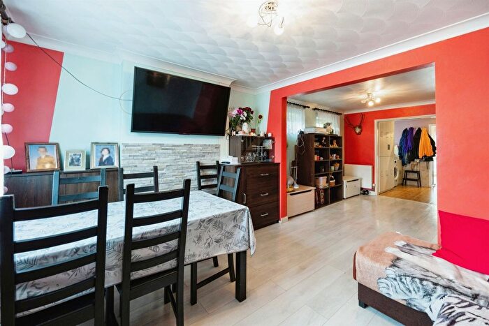3 Bedroom End Of Terrace House For Sale In Sydney Street, Ashford, TN23