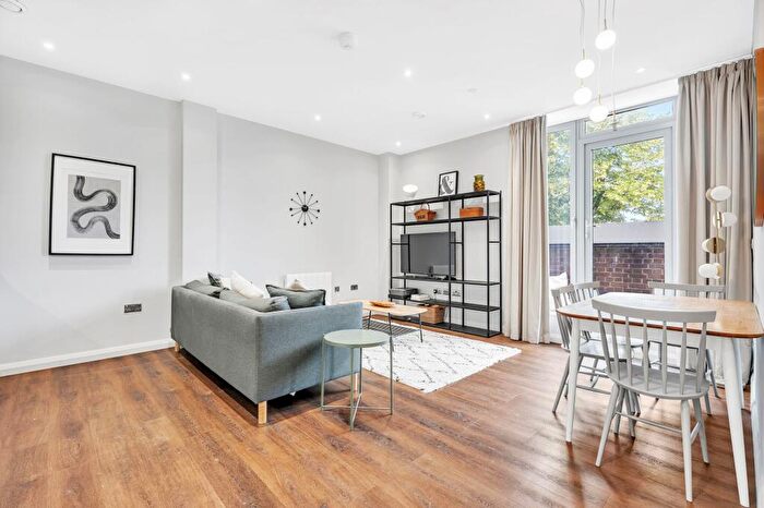 2 Bedroom Apartment To Rent In Corporation Street, The Co-Operative, CV1