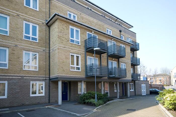 1 Bedroom Flat To Rent In Rosegate House, Hereford Road, Bow, London, E3