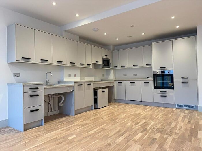 1 Bedroom Flat To Rent In Park Avenue, London, NW2