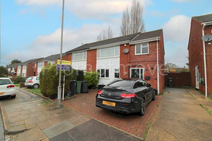 4 Bedroom Property To Rent In Alfriston Close, Luton, LU2