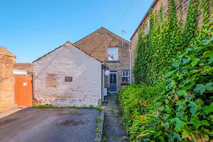 1 Bedroom Apartment For Sale In Lower Fold, Brighouse, HD6