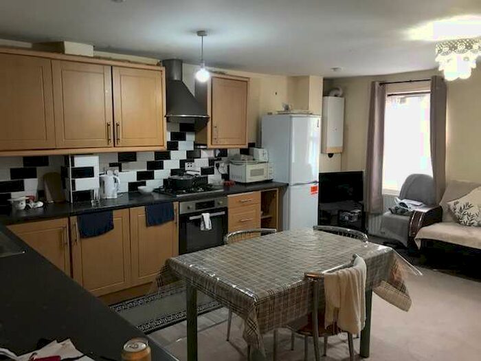 1 Bedroom Apartment To Rent In Voss Street, Bethnal Green, E2