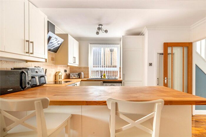 3 Bedroom Semi-Detached House For Sale In Broomhill Road, Brislington, Bristol, BS4