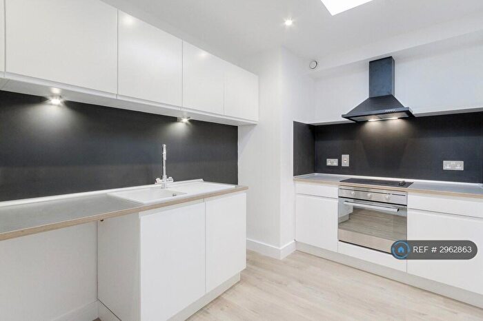 2 Bedroom Flat To Rent In Dalkeith House, Kettering, NN16