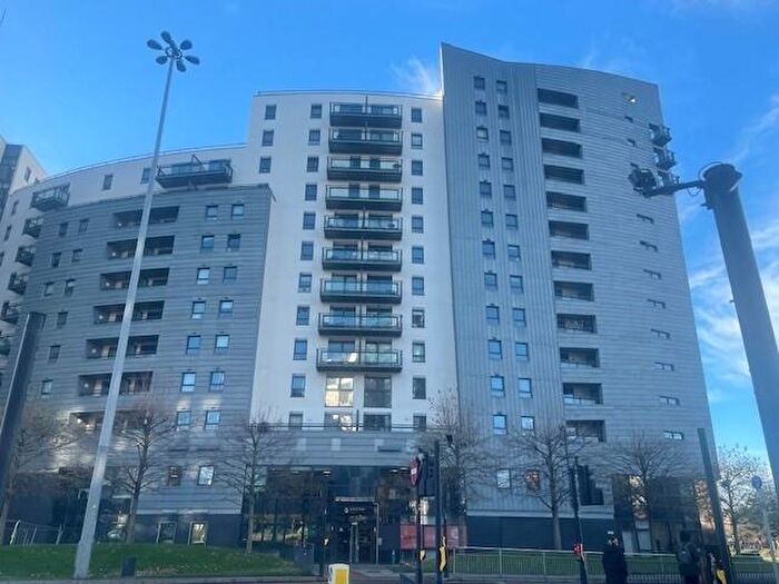 2 Bedroom Apartment To Rent In Gateway North, Leeds City Centre, LS9