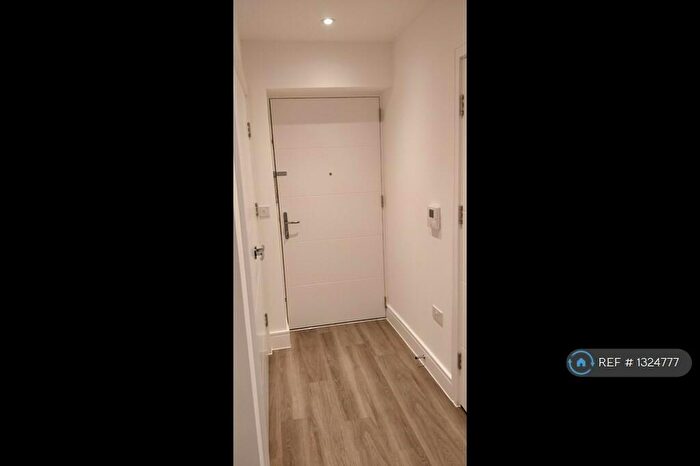 2 Bedroom Flat To Rent In Lilys Walk, High Wycombe, HP11