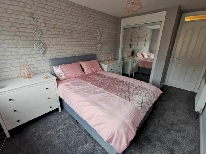 2 Bedroom Flat To Rent In Mill Street, Bridgeton, Glasgow, G40