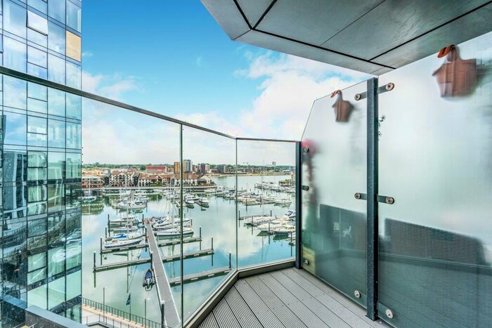 2 Bedroom Apartment To Rent In The Moresby Tower, Ocean Village, Southampton, SO14