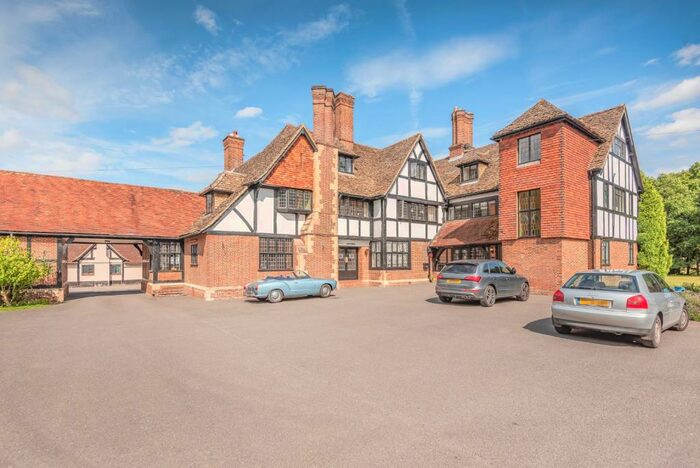 2 Bedroom Apartment To Rent In Stoke Common Road, Fulmer, SL3