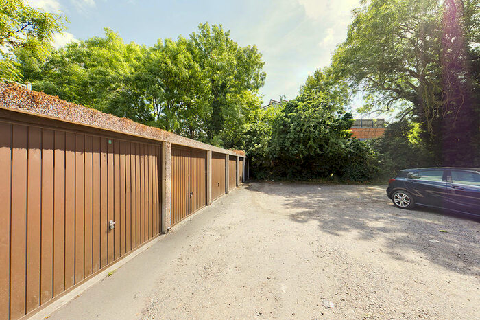 Garage / Parking To Rent In Long Drive, Ruislip, HA4