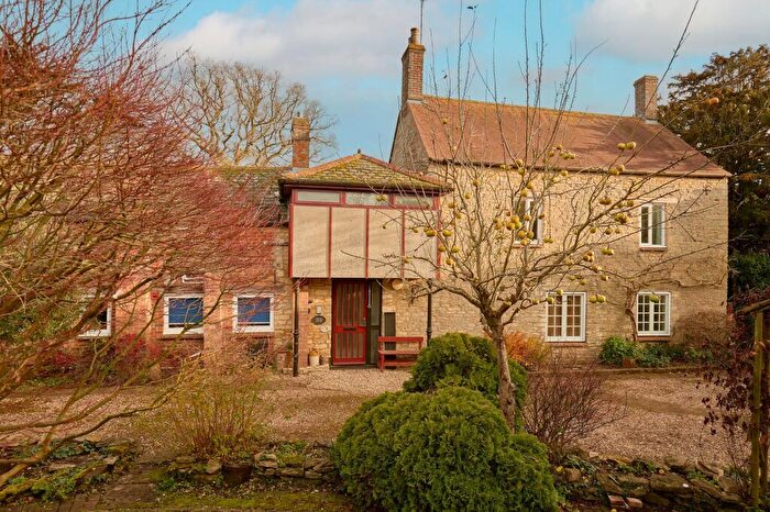 5 Bedroom Detached House For Sale In The Old House, North Leigh, OX29