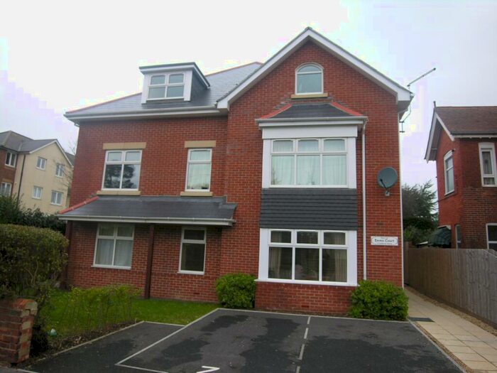 1 Bedroom Flat To Rent In Bedroom Ground Floor Flat In Southbourne, BH6