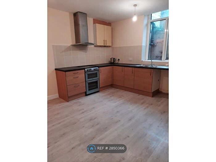 2 Bedroom Terraced House To Rent In Belmont Place, Halifax, HX1