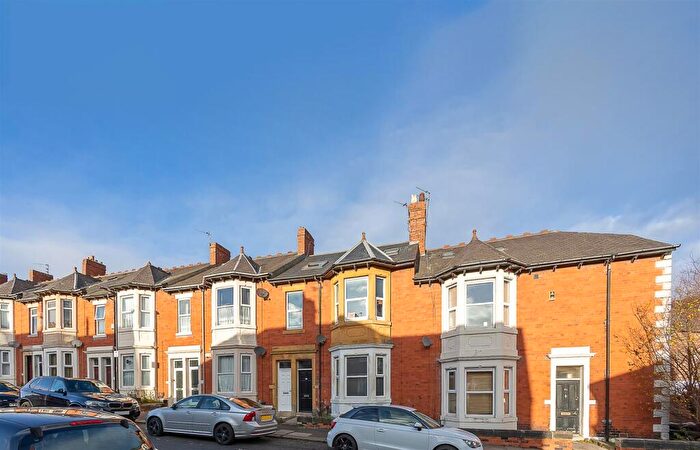 3 Bedroom Flat To Rent In Cavendish Road, Jesmond, Newcastle Upon Tyne, NE2