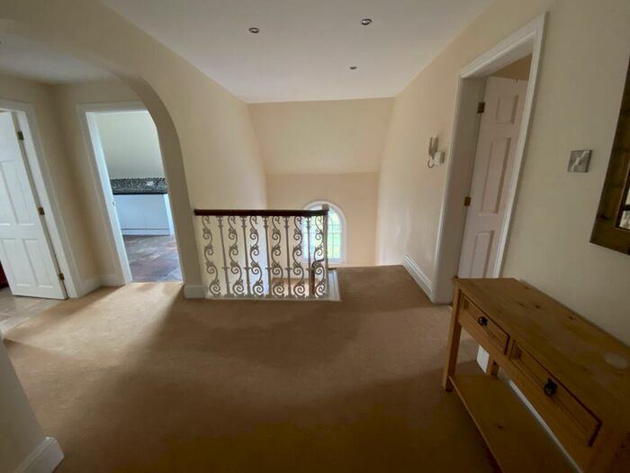 2 Bedroom Apartment To Rent In Regent Square, Doncaster, DN1