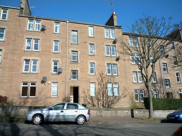 2 Bedroom Flat To Rent In Scott Street, Dundee, DD2
