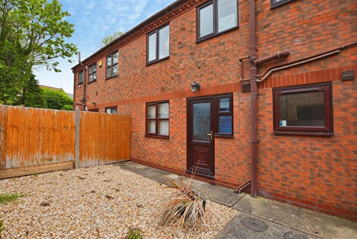 1 Bedroom Flat For Sale In Potts Lane, Crowle, Scunthorpe, DN17