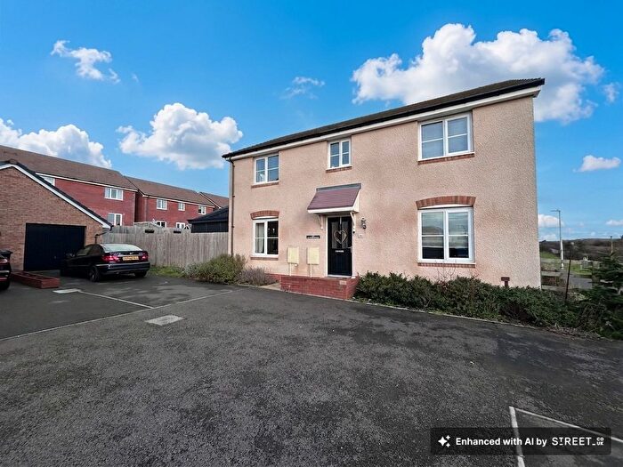 4 Bedroom Detached House For Sale In Railway Road, Rhoose, CF62
