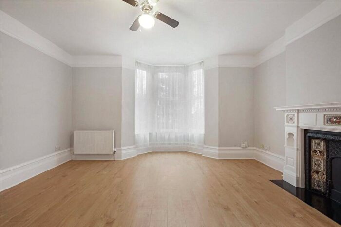 1 Bedroom Apartment To Rent In St. Andrews Road, Enfield, EN1