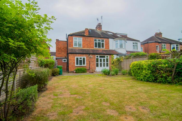 4 Bedroom Detached House To Rent In Denehurst Gardens, Richmond, Surrey, TW10