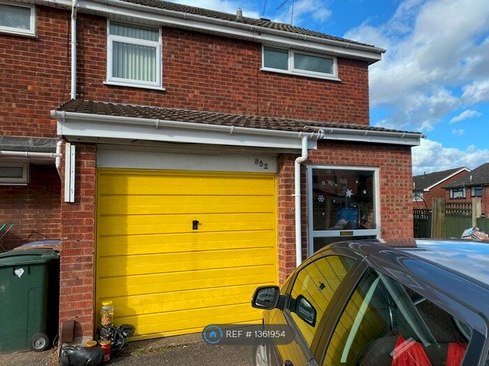 3 Bedroom Semi-Detached House To Rent In Lythalls Lane, Coventry, CV6