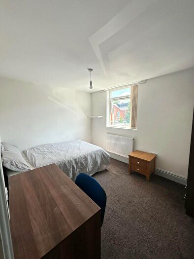8 Bedroom Semi-Detached House To Rent In Bournbrook Road, Birmingham, B29