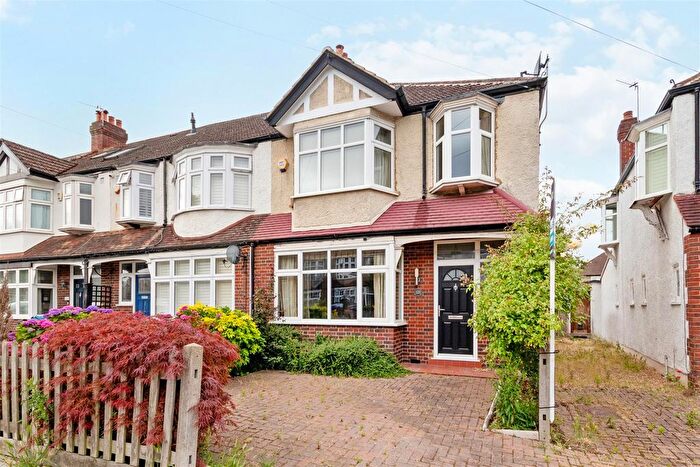 3 Bedroom End Terrace House For Sale In Westway, Raynes Park, SW20