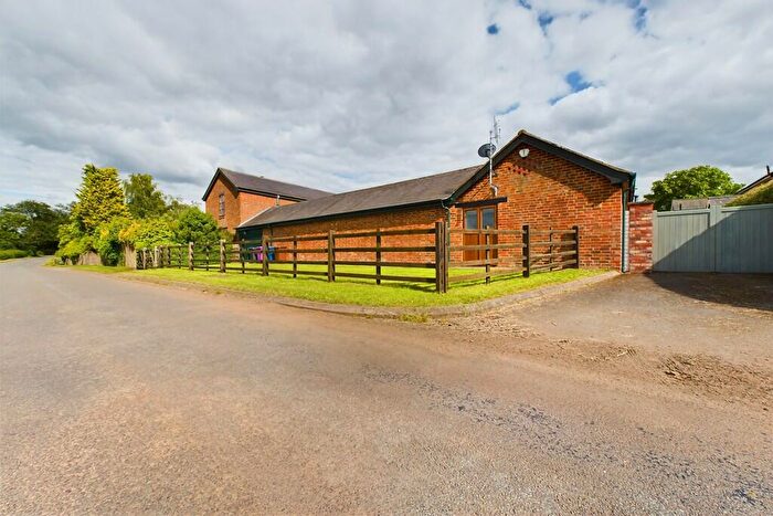 2 Bedroom Barn Conversion For Sale In Peggs Lane, Elford, B79