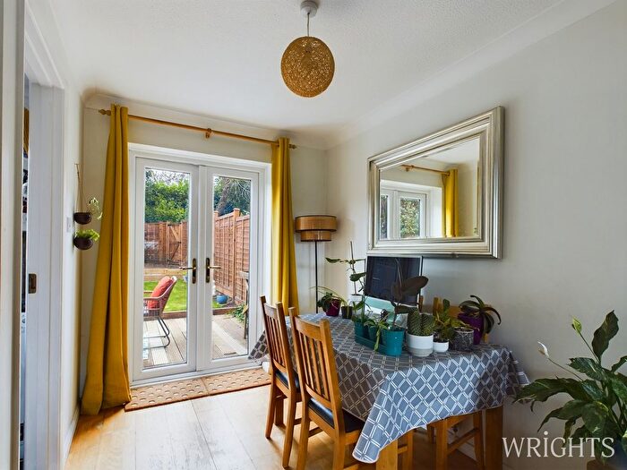 3 Bedroom Terraced House For Sale In Bull Stag Green, Hatfield, AL9