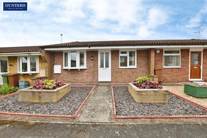 2 Bedroom Terraced Bungalow For Sale In Ancaster Court, Scunthorpe, DN17