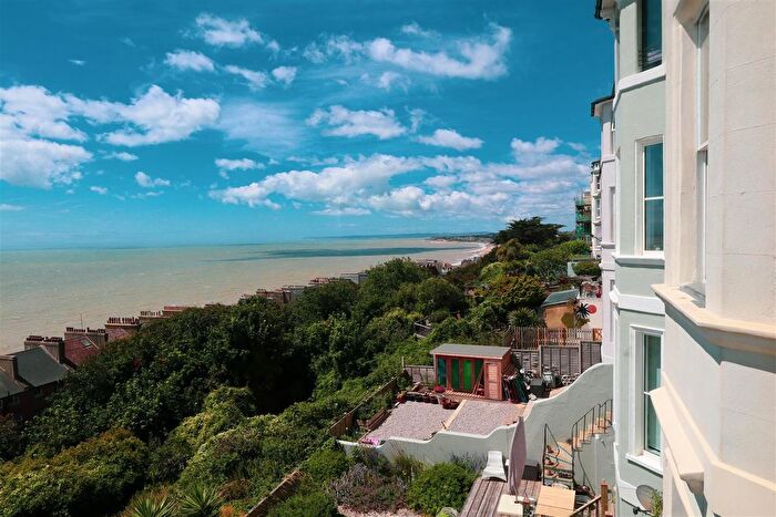 3 Bedroom Flat For Sale In West Hill Road, St. Leonards-On-Sea, TN38