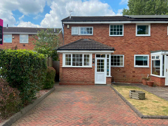 3 Bedroom Semi-Detached House To Rent In Orchard Way, Wythall, Birmingham, B47