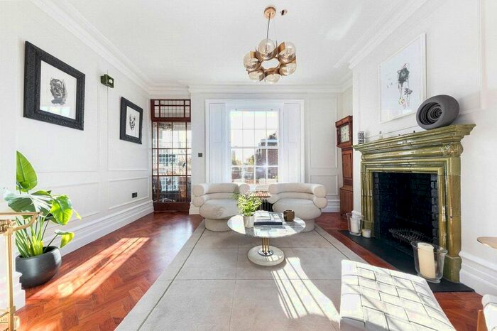 3 Bedroom Property To Rent In Englefield Road, London, N1