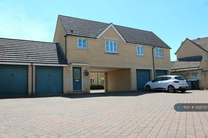 2 Bedroom Flat To Rent In Primrose Close, Witney, OX28