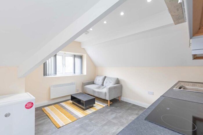 1 Bedroom Flat To Rent In Monk Bridge Road, Meanwood, Leeds, LS6