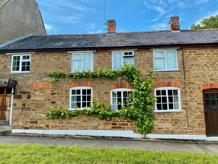 3 Bedroom Cottage To Rent In The Green, Everdon, Northamptonshire, Ff., NN11