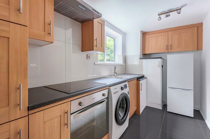 2 Bedroom Apartment To Rent In Virginia Water, GU25