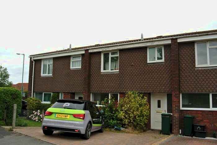 3 Bedroom House To Rent In Foredown Road, Portslade, BN41