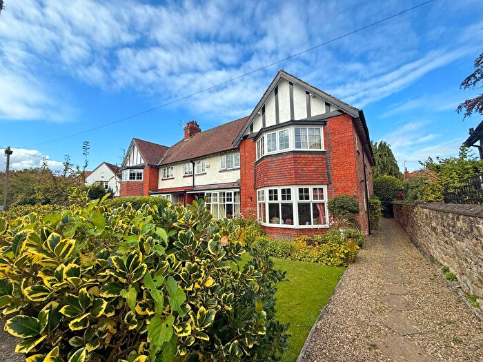 2 Bedroom End Terrace House For Sale In High Street, Scalby, Scarborough, YO13