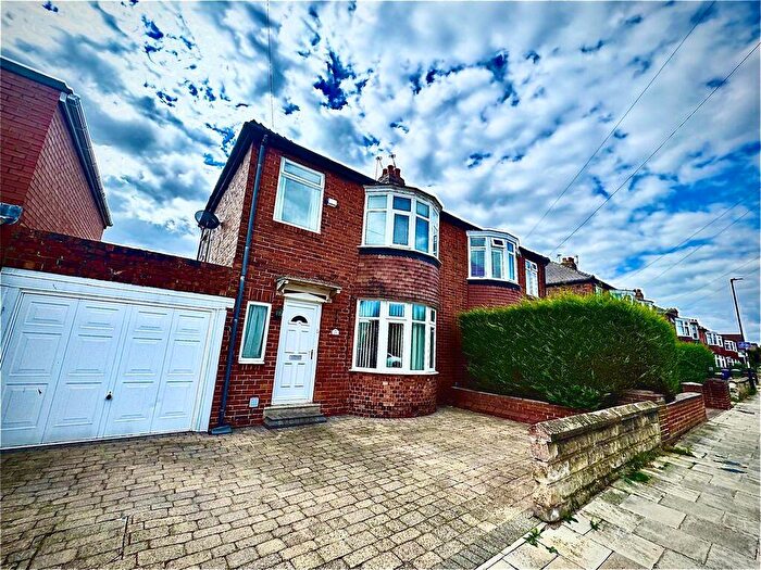 3 Bedroom Semi-Detached House To Rent In Dimbula Gardens, Cochrane Park, NE7