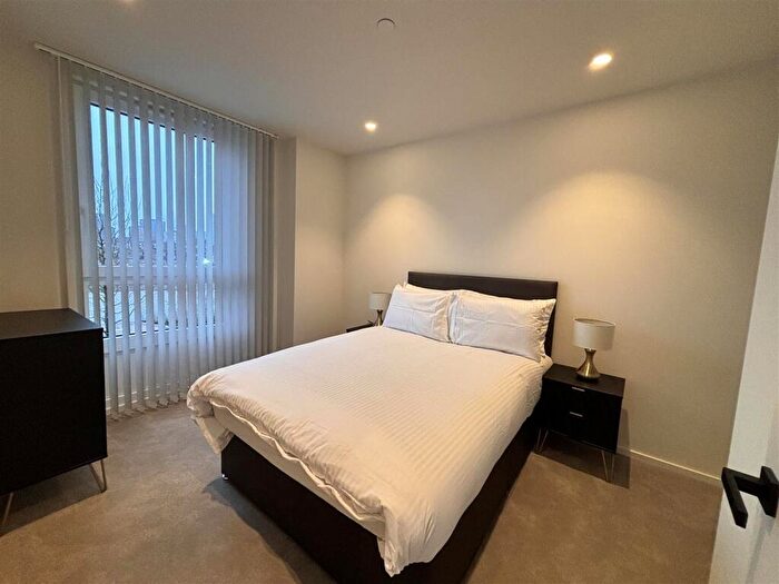 2 Bedroom Apartment To Rent In Iris House, Poplar Riverside, E14