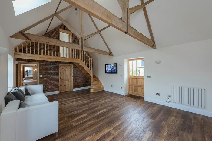 2 Bedroom Barn Conversion To Rent In Gaddesden Row, Hemel Hempstead HP2