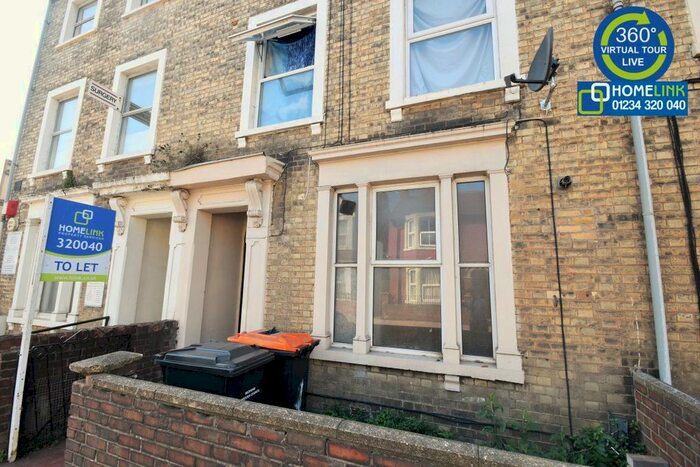 1 Bedroom Flat To Rent In Ashburnham Road, Bedford, MK40