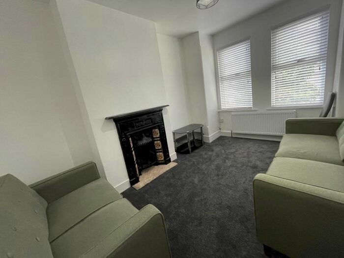 2 Bedroom Flat To Rent In Chapter Road, London, NW2