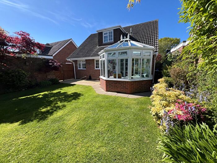 3 Bedroom Detached House To Rent In Jacobean Close, Christchurch, BH23