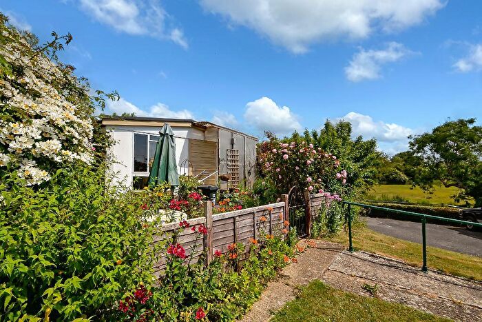 2 Bedroom Park Home For Sale In Longacre Park, Maypole Lane, Yapton, Arundel, West Sussex, BN18
