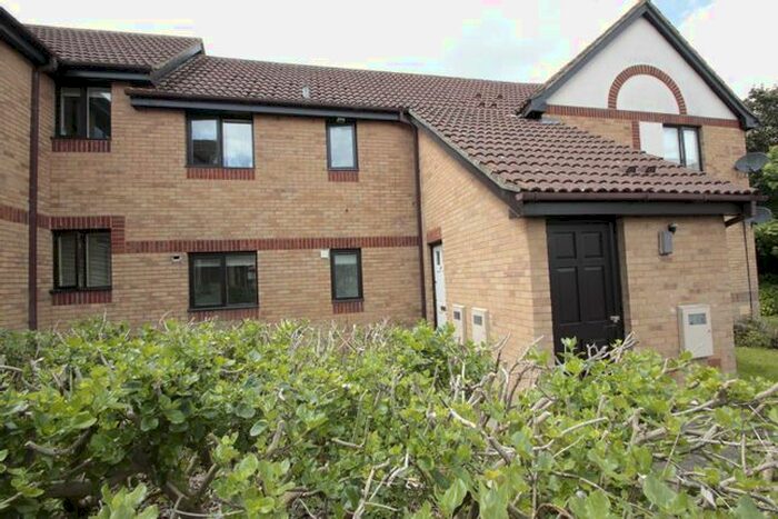 1 Bedroom Flat To Rent In Pimpernel Grove, Walnut Tree, Milton Keynes, MK7