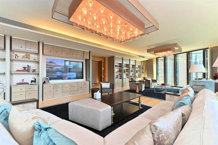 3 Bedroom Cottage To Rent In Knightsbridge, London, SW1X